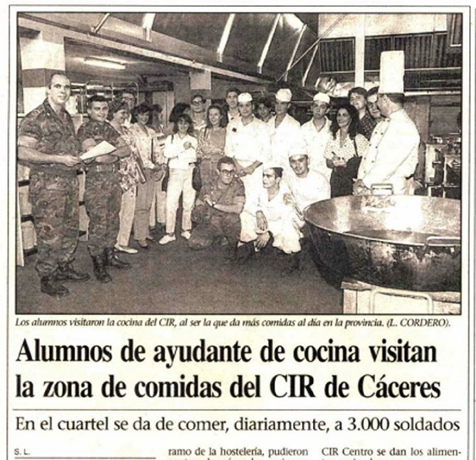 Recorte de la noticia de alumnos de ayudante de cocina visitando las instalaciones del CIR. Recorte de la noticia de alumnos de ayudante de cocina visitando las instalaciones del CIR.