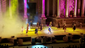 Baile inicial La Comedia del Fantasma