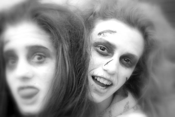 ¿Carnavaleras extremeñas o Belona y Discordia? (Foto: Jimber)