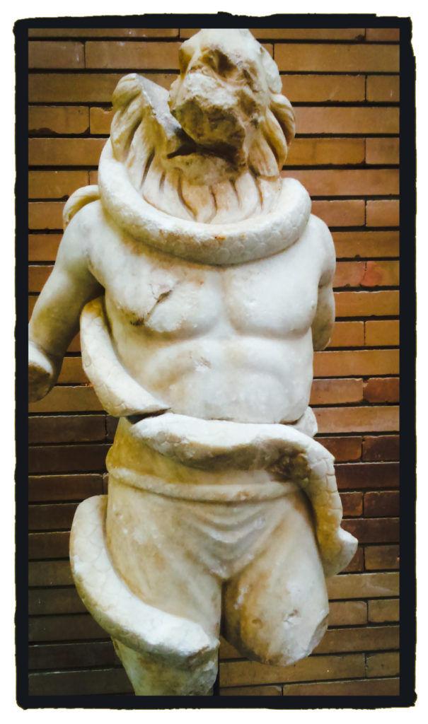 Crhonos mitraico, en el MNAR (A. Briz)