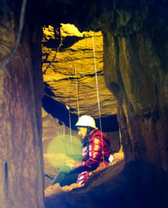 Cueva de los Postes (Fuentes de León)