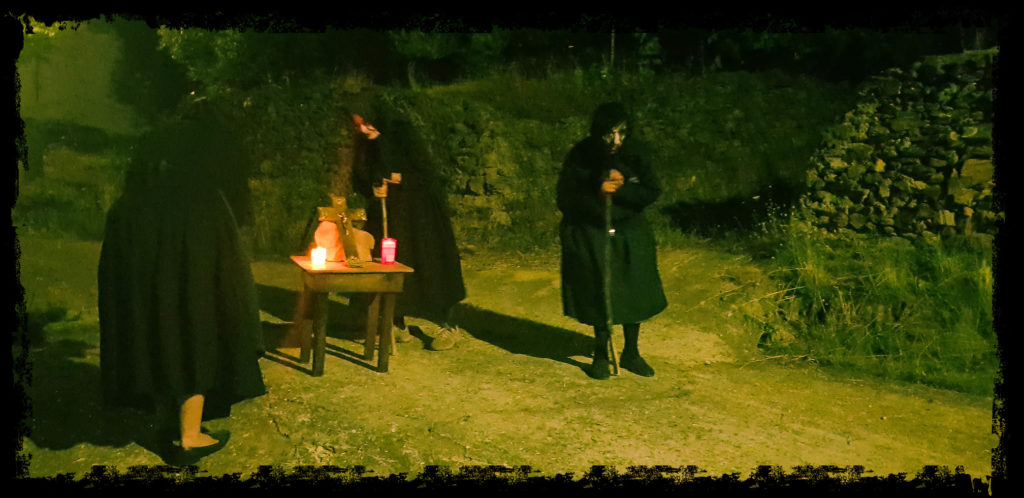 Las encorujás, las brujas hurdanas, aparecen en los cruces de caminos(Extremadura Secreta)