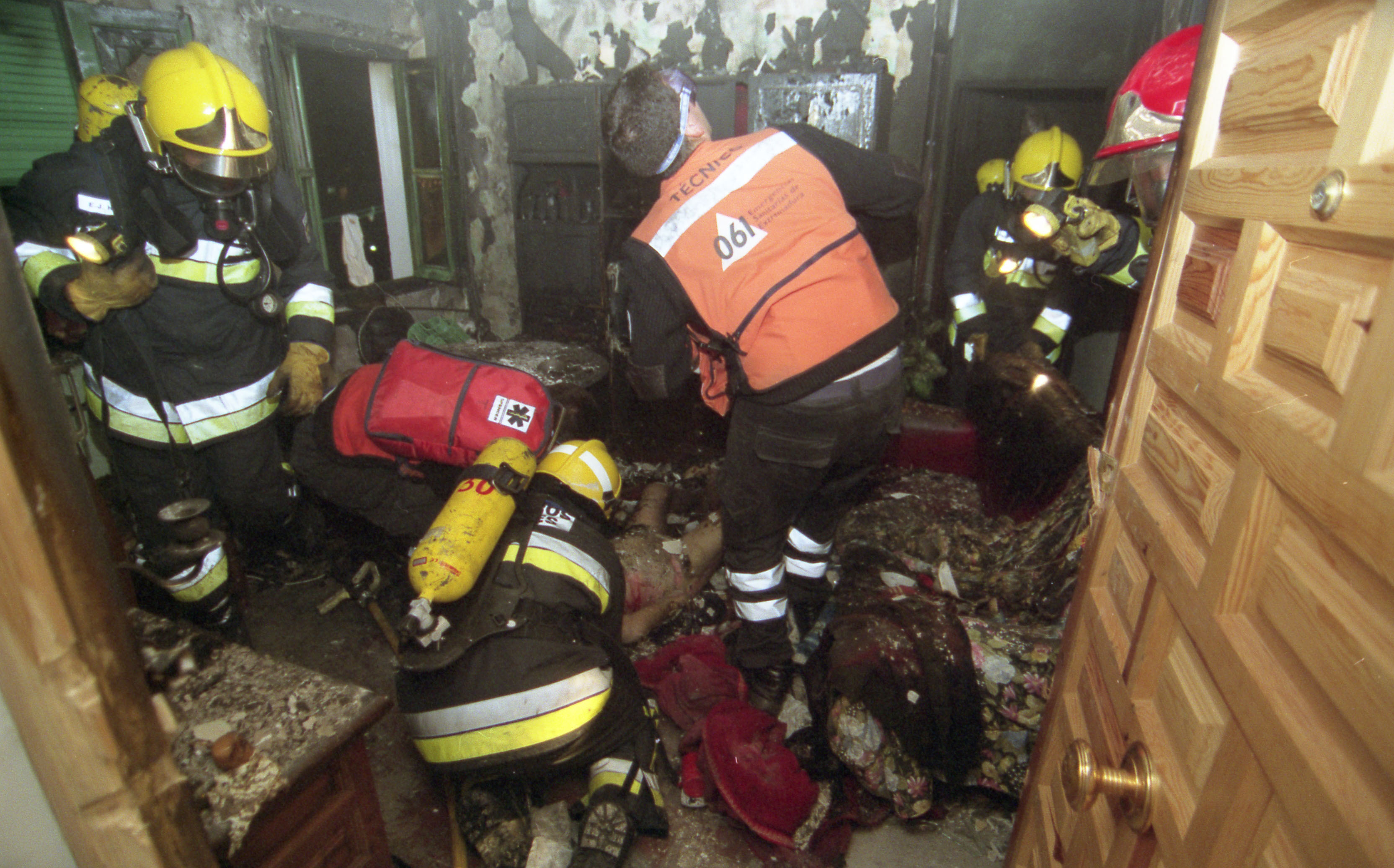 Incendio en una vivienda de Aldea Moret en el que falleció una mujer (17 de febrero de 2006).