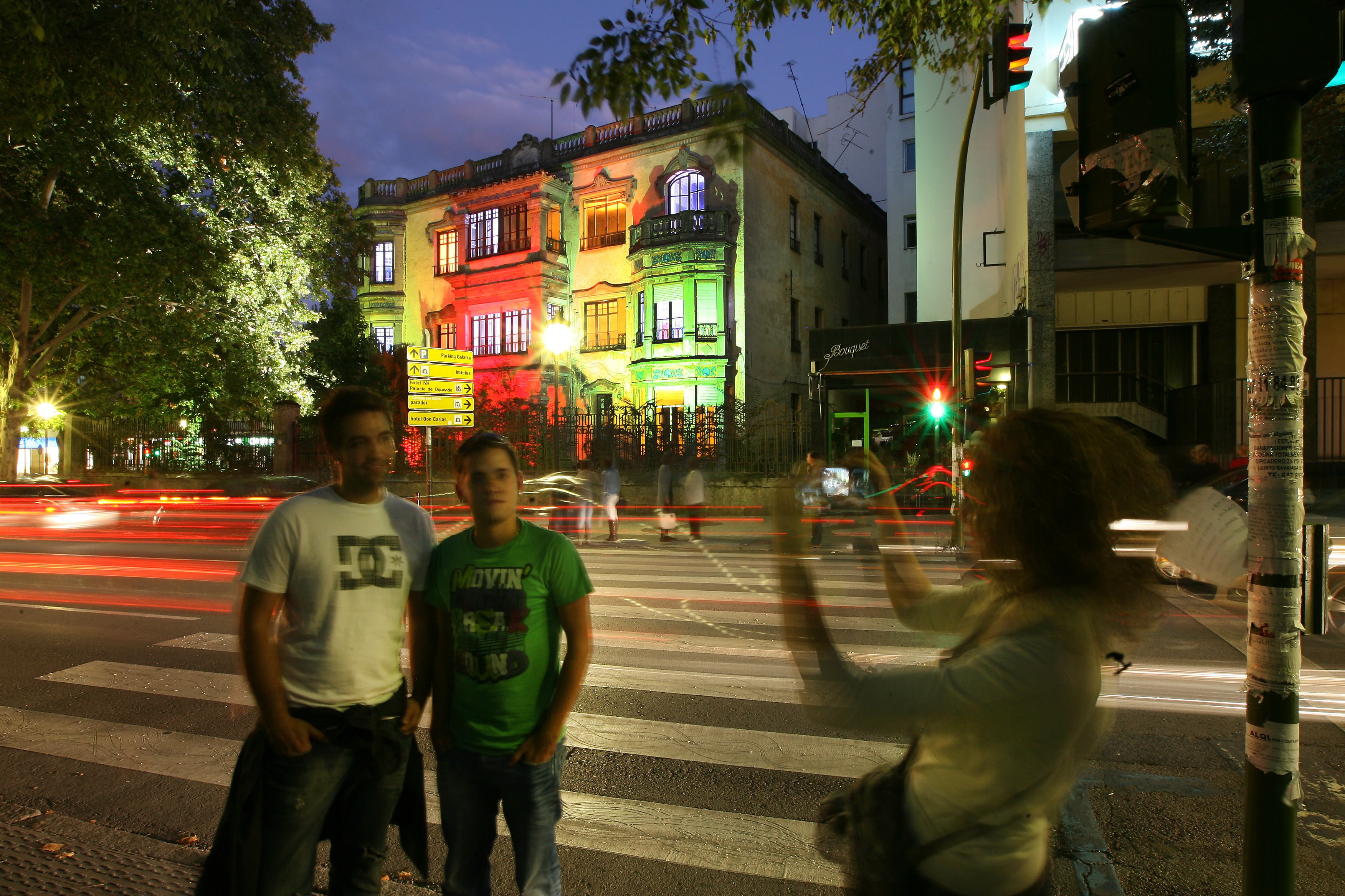 El chalé de los Málaga como una casa encantada durante el Urban Screen (2009)..