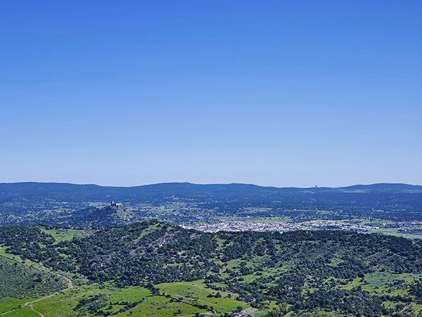 Panorámica de Burguillos del Cerro./ Víctor Gibello