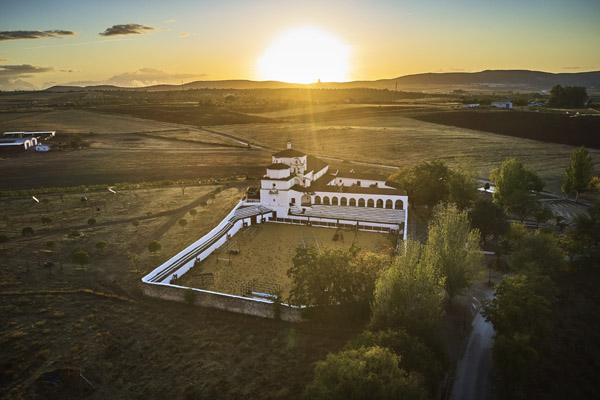 Caída de la tarde en la ermita de Belén. / Víctor Gibello