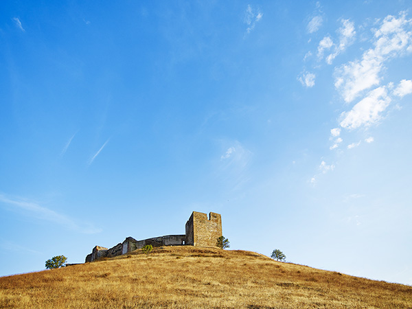 Fortaleza de Montemolín desde el oeste. Víctor Gibello.