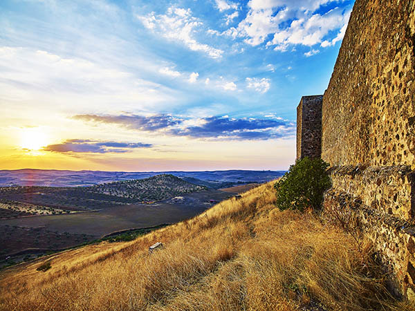 Puesta de sol desde la fortaleza / Víctor Gibello