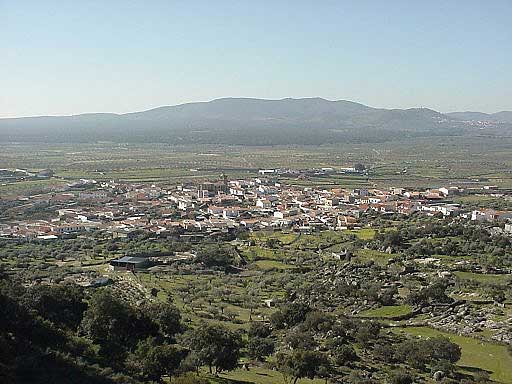 Entorno de Arroyomolinos de Montánchez. / http://www.arroyomolinos.es