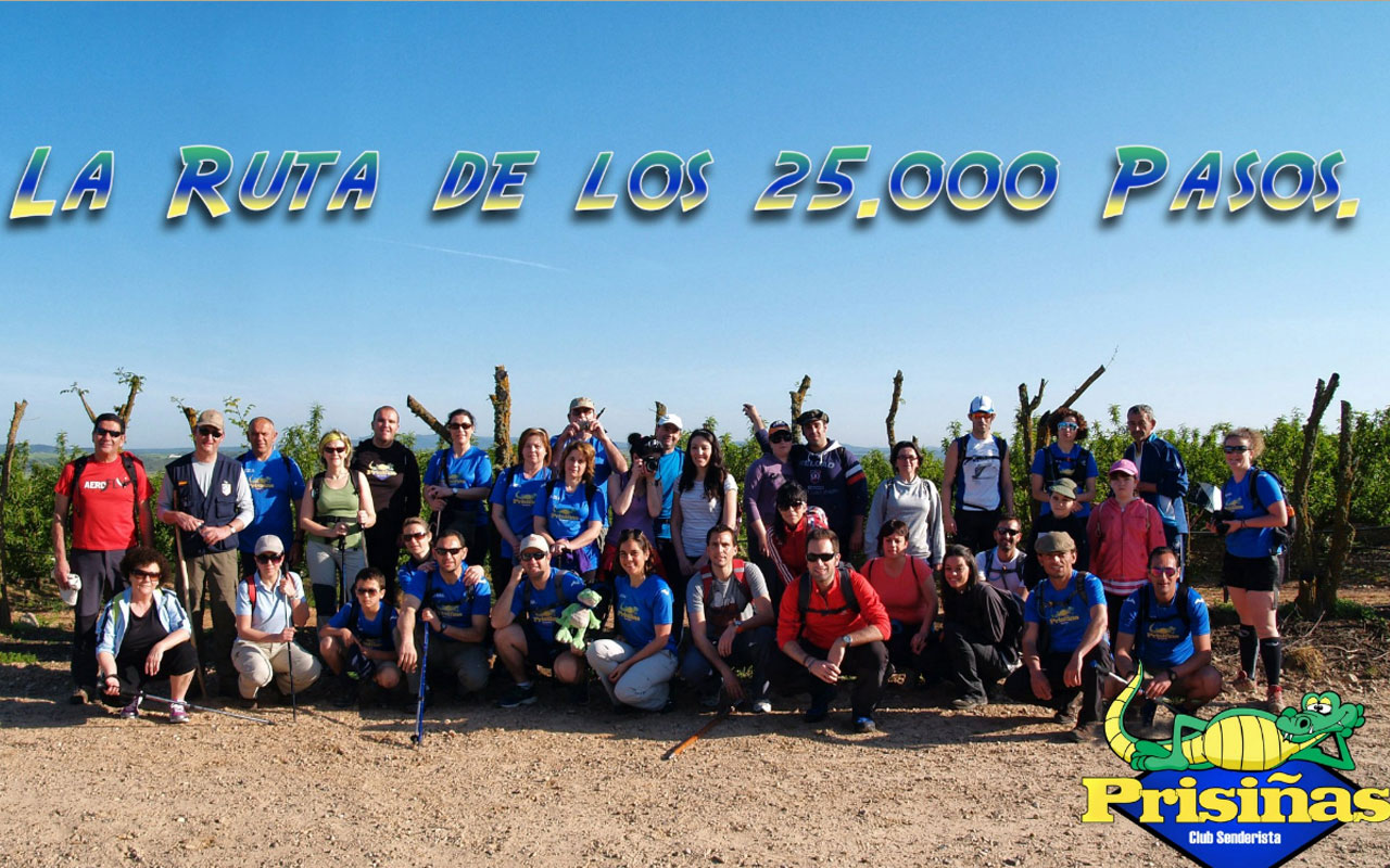 Foto de familia de los participantes en la ruta circular por Villarreal. / PRISIÑAS