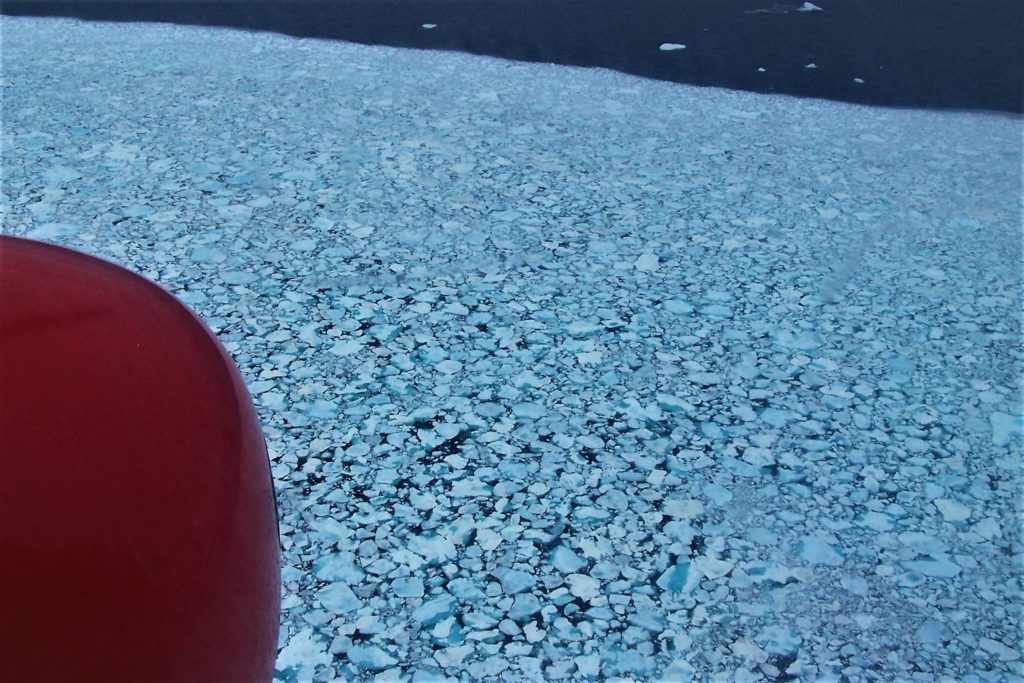 Hielo 'salado' banquisa, visto desde el helicóptero