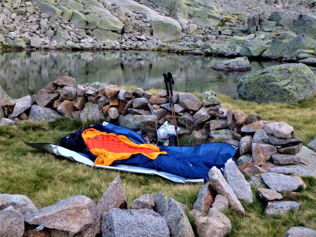 Preparado el vivac, voy a dormir el la Laguna Mediana